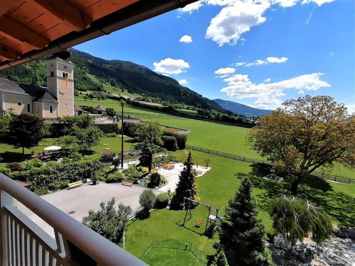 Hotel Berghof มิลชตัทท์ ภายนอก รูปภาพ
