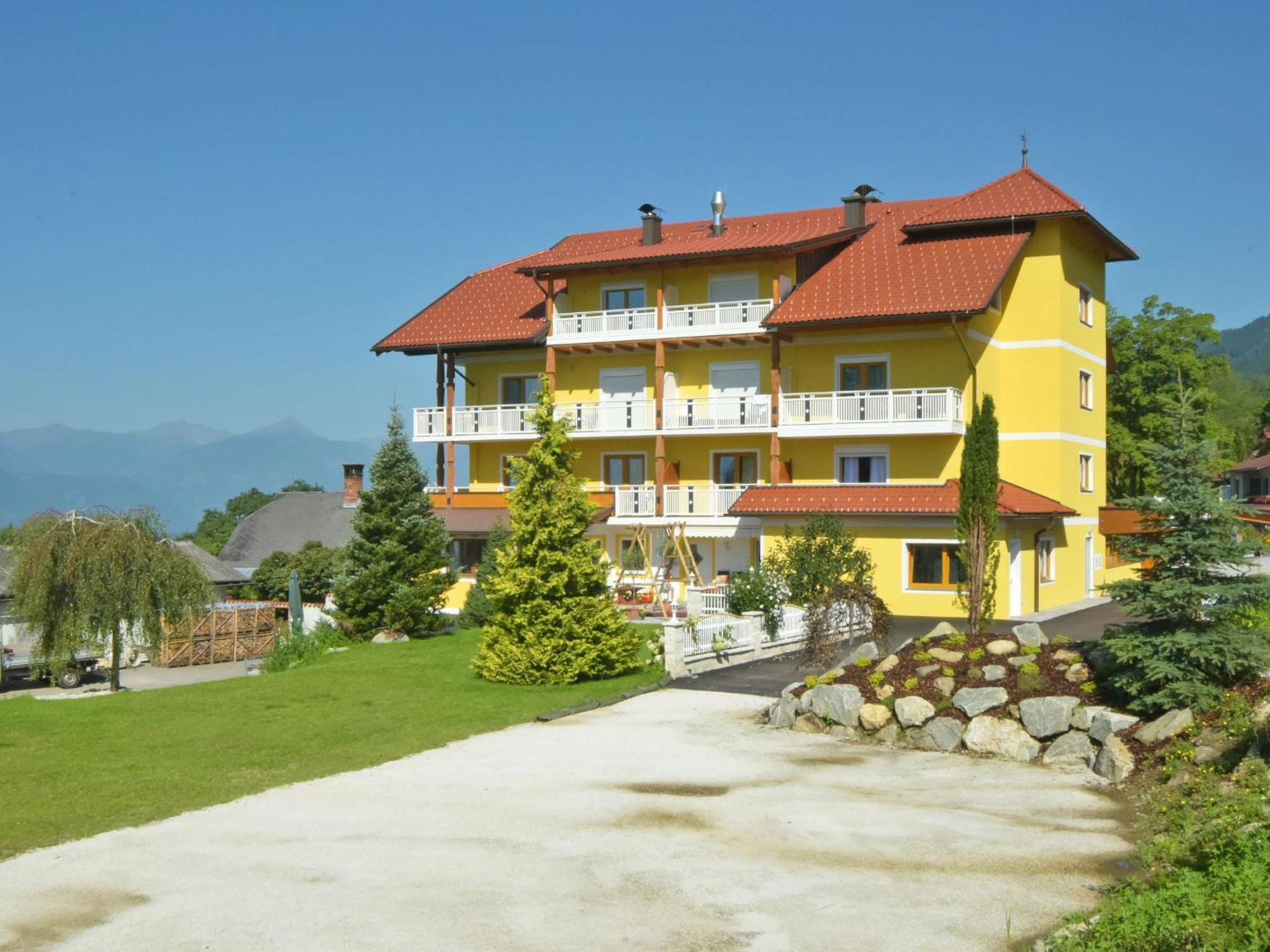 Hotel Berghof มิลชตัทท์ ภายนอก รูปภาพ