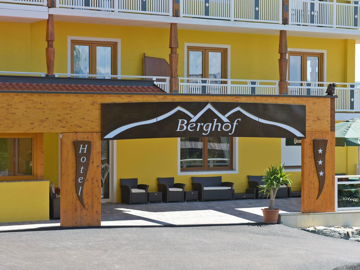 Hotel Berghof มิลชตัทท์ ภายนอก รูปภาพ