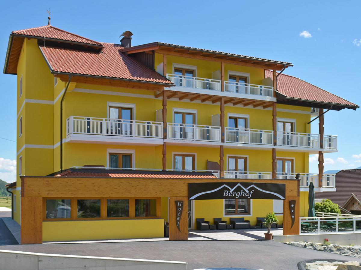 Hotel Berghof มิลชตัทท์ ภายนอก รูปภาพ